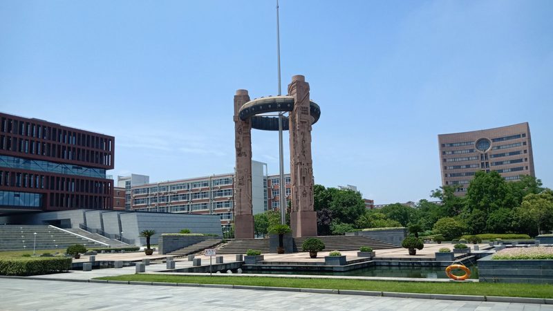 广州电子市场9014引脚图揭秘：引脚布局与功能解析